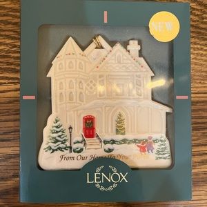 Lenox From Our Home to Your Home 1997 w/orig. box – Christmas ornament